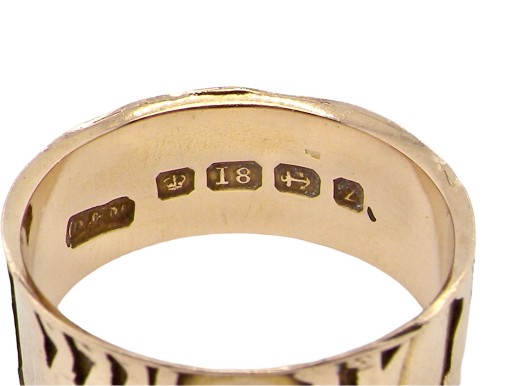 18ct animal motif ring