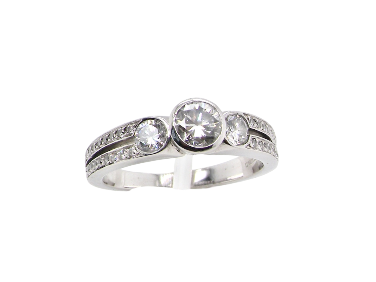  solitaire diamond ring