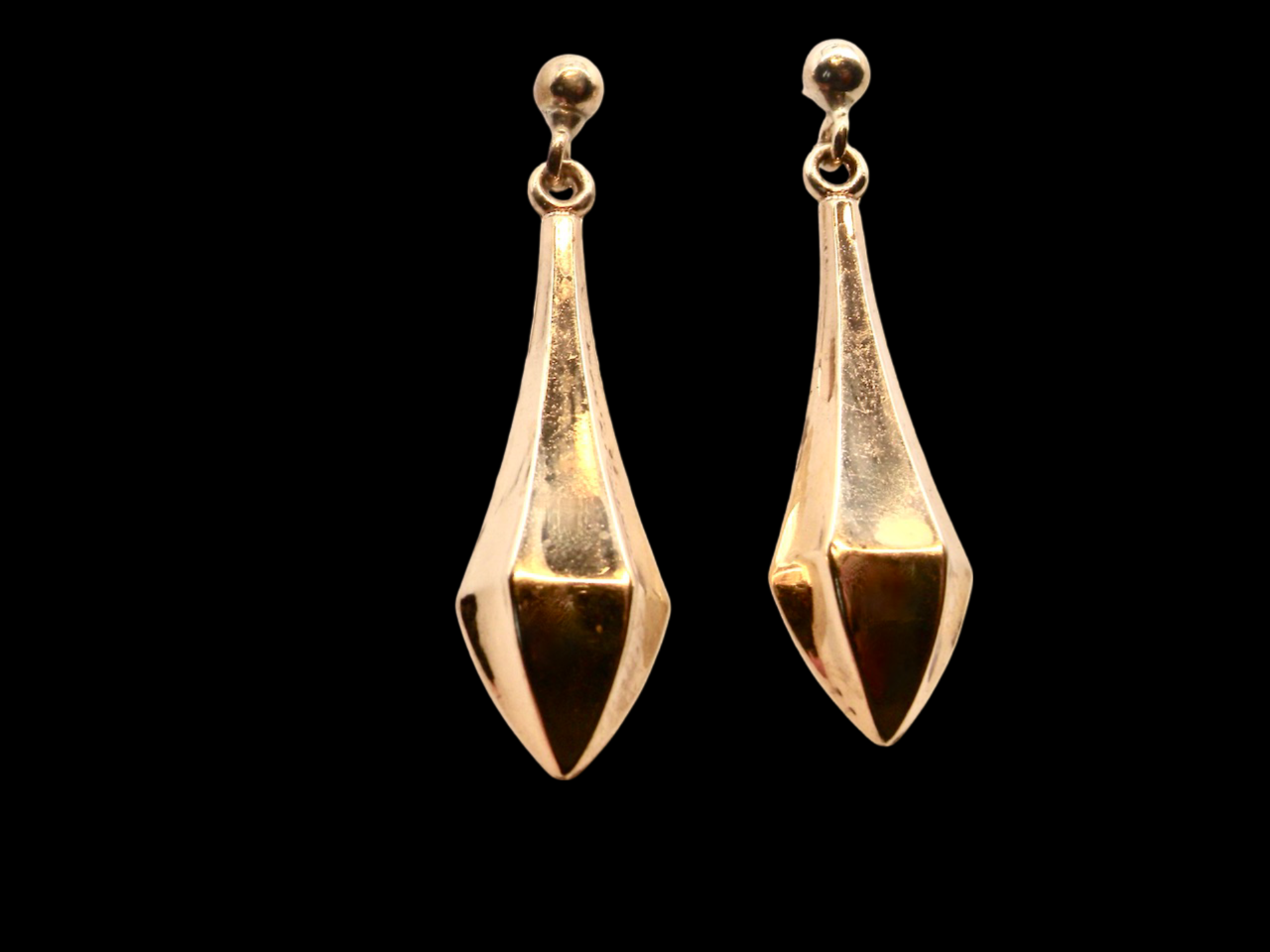  pair of fluted drop gold earrings