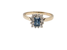 A Sapphire and Diamond Cluster Ring