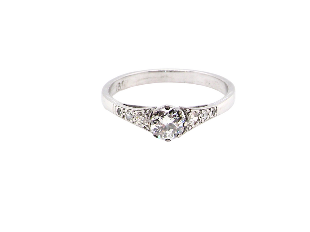 A vintage Solitaire Diamond Ring
