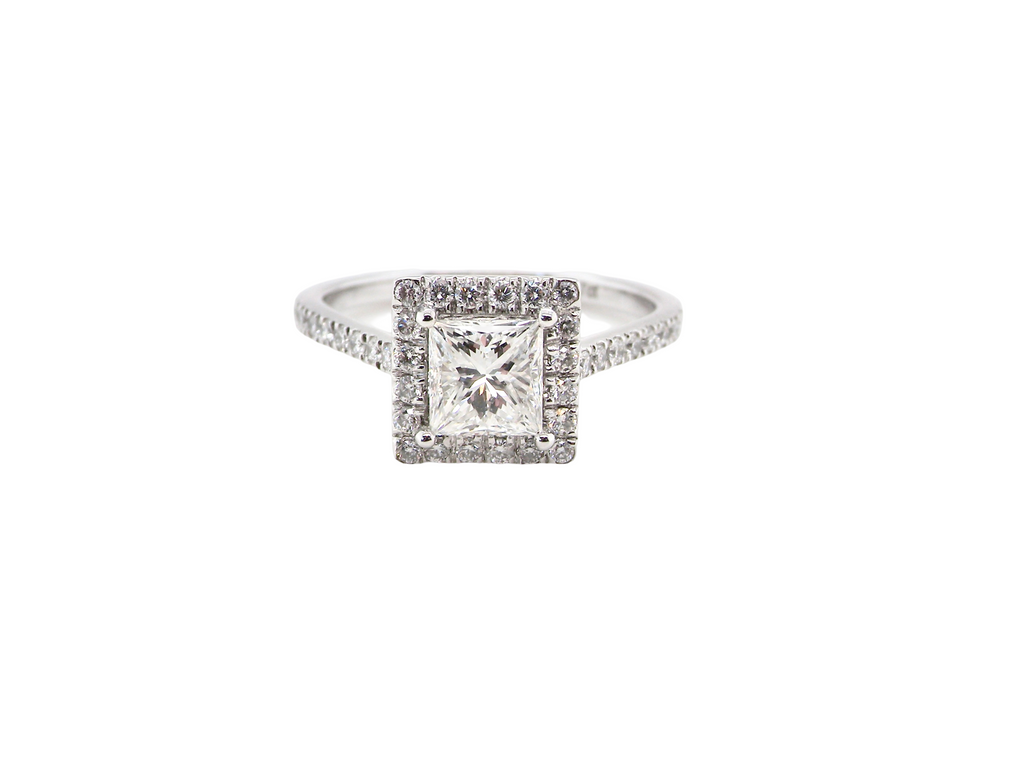 A fabulous Diamond Cluster Ring