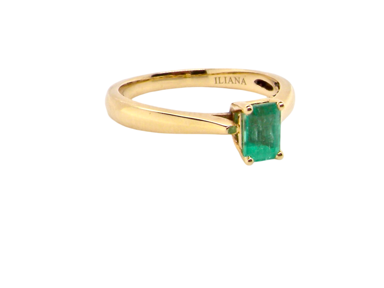  solitaire Emerald Ring