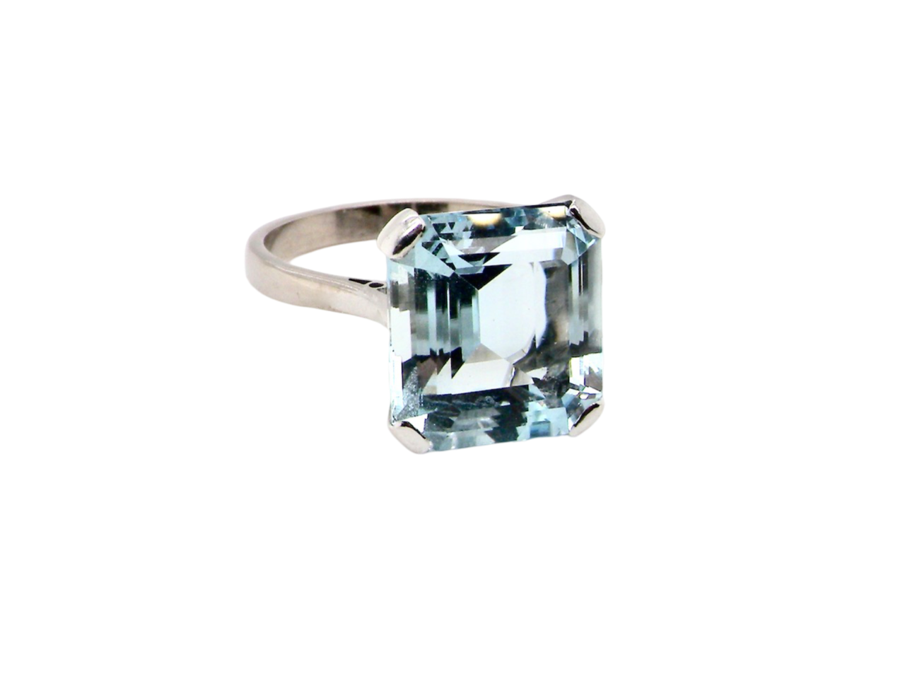 An aquamarine dress ring