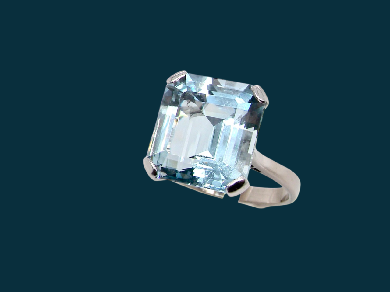 An aquamarine ring