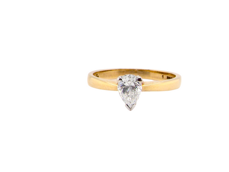 A fabulous Pear shaped Diamond Ring