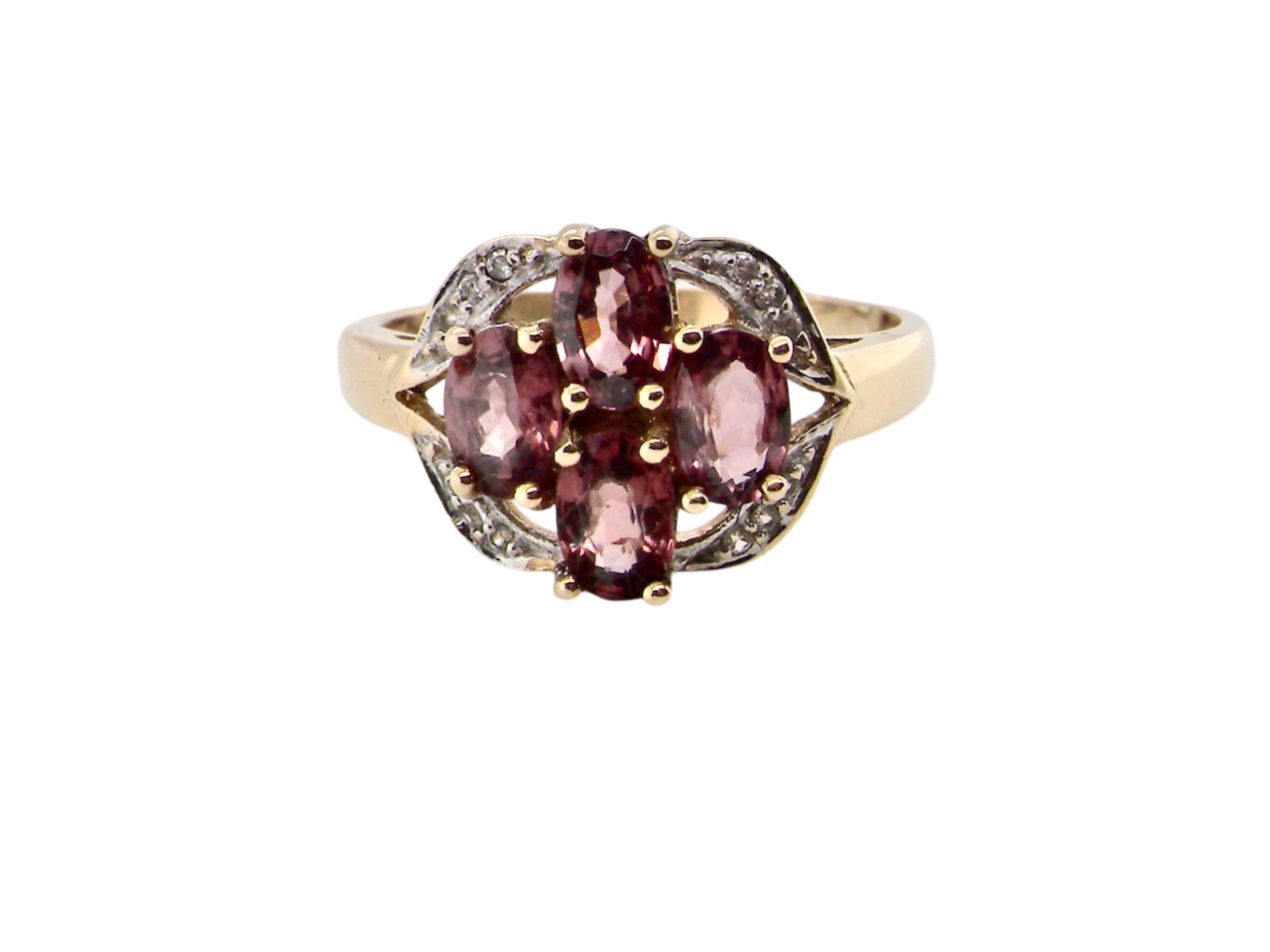 A Garnet and Diamond cluster Ring