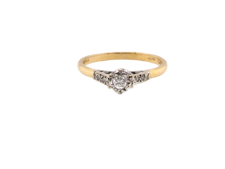 A vintage solitaire Diamond Ring