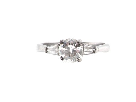 A fine Solitaire Diamond Ring