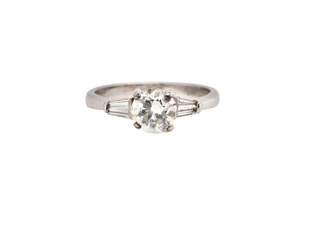 A fine Solitaire Diamond Ring