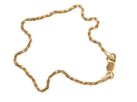 A rope link bracelet