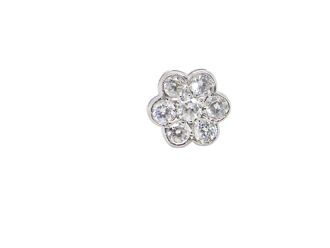  The diamonds measure approximately 2.6mm each, with an estimated total diamond weight of 0.40ct per earring (0.80ct total). 
The elegant daisy-style heads measure 9.3mm 