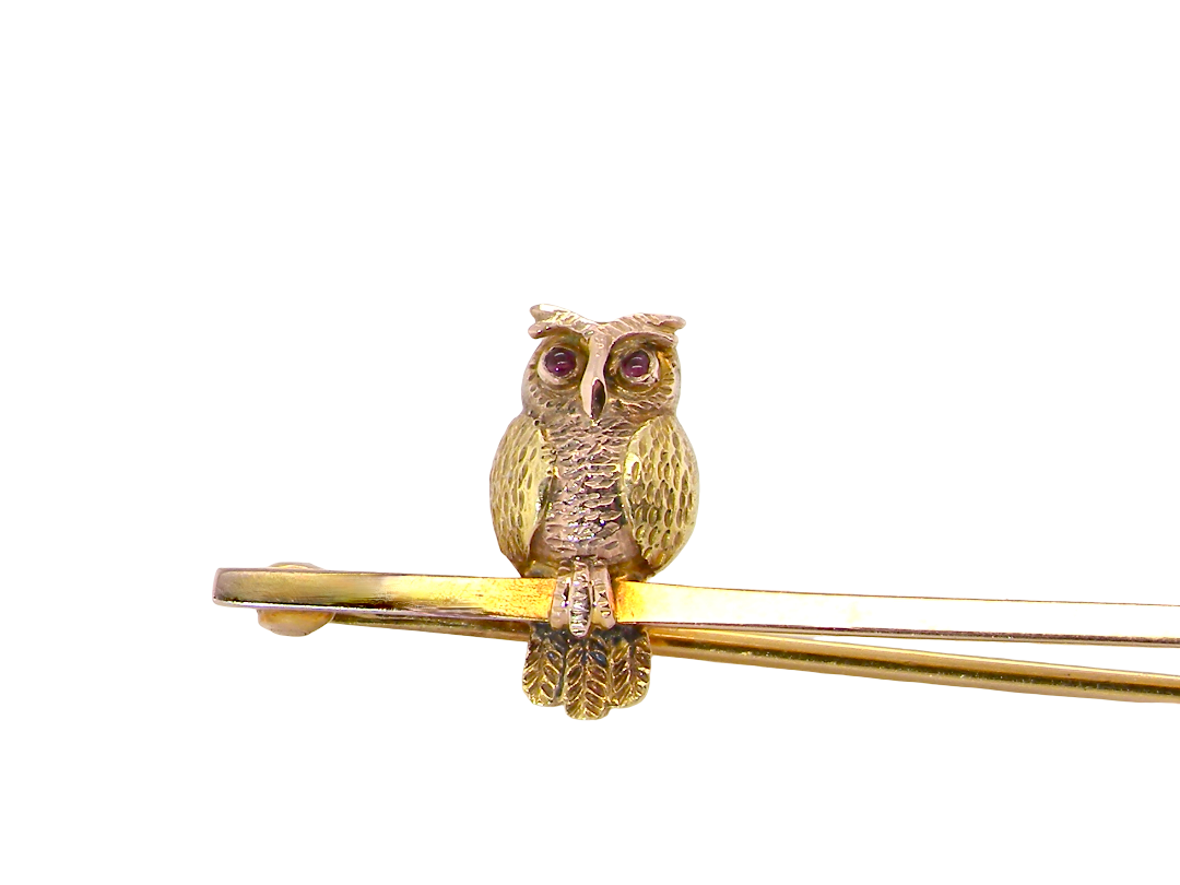 The sweetest of bar brooches. This example has an owl perched on the bar