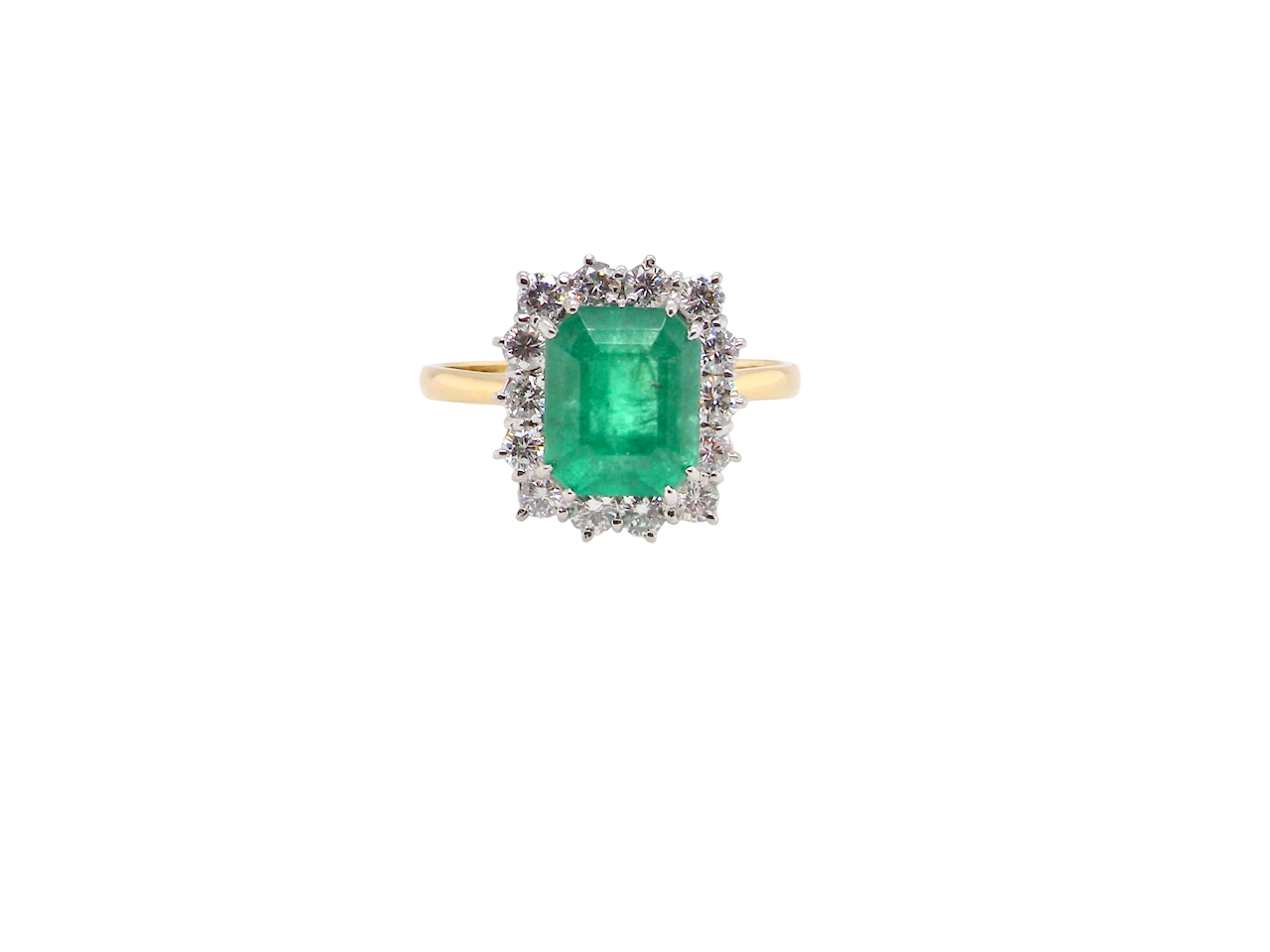 Vintage Emerald &amp; Diamond Cluster Ring – Timeless Elegance (c.1980s)&nbsp;