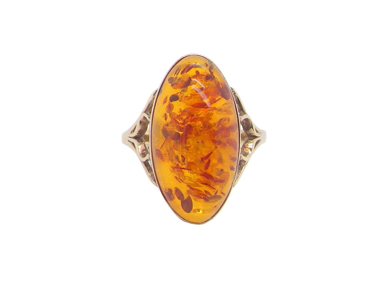 An amber dress ring