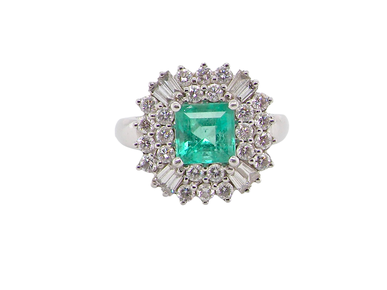 An exceptional Emerald and Diamond cluster ring