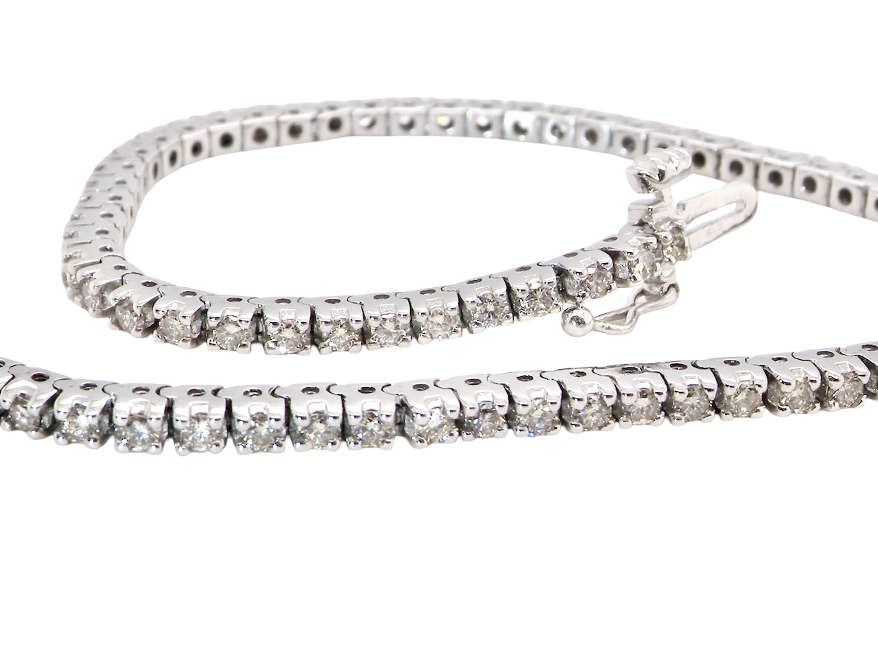 close up An Ever-Popular Classic: Diamond Line Bracelet