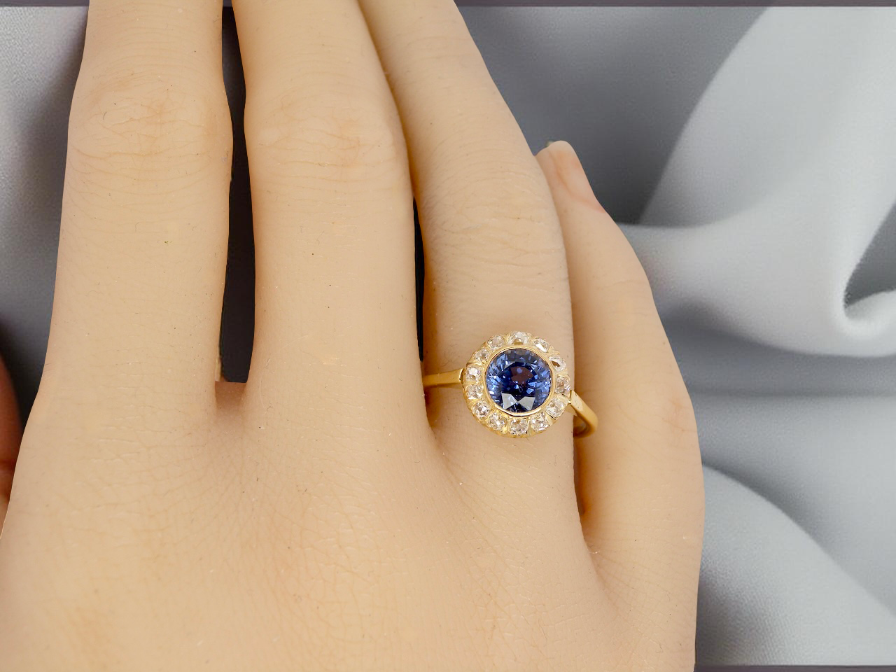 A fabulous vintage Sapphire and Diamond ring