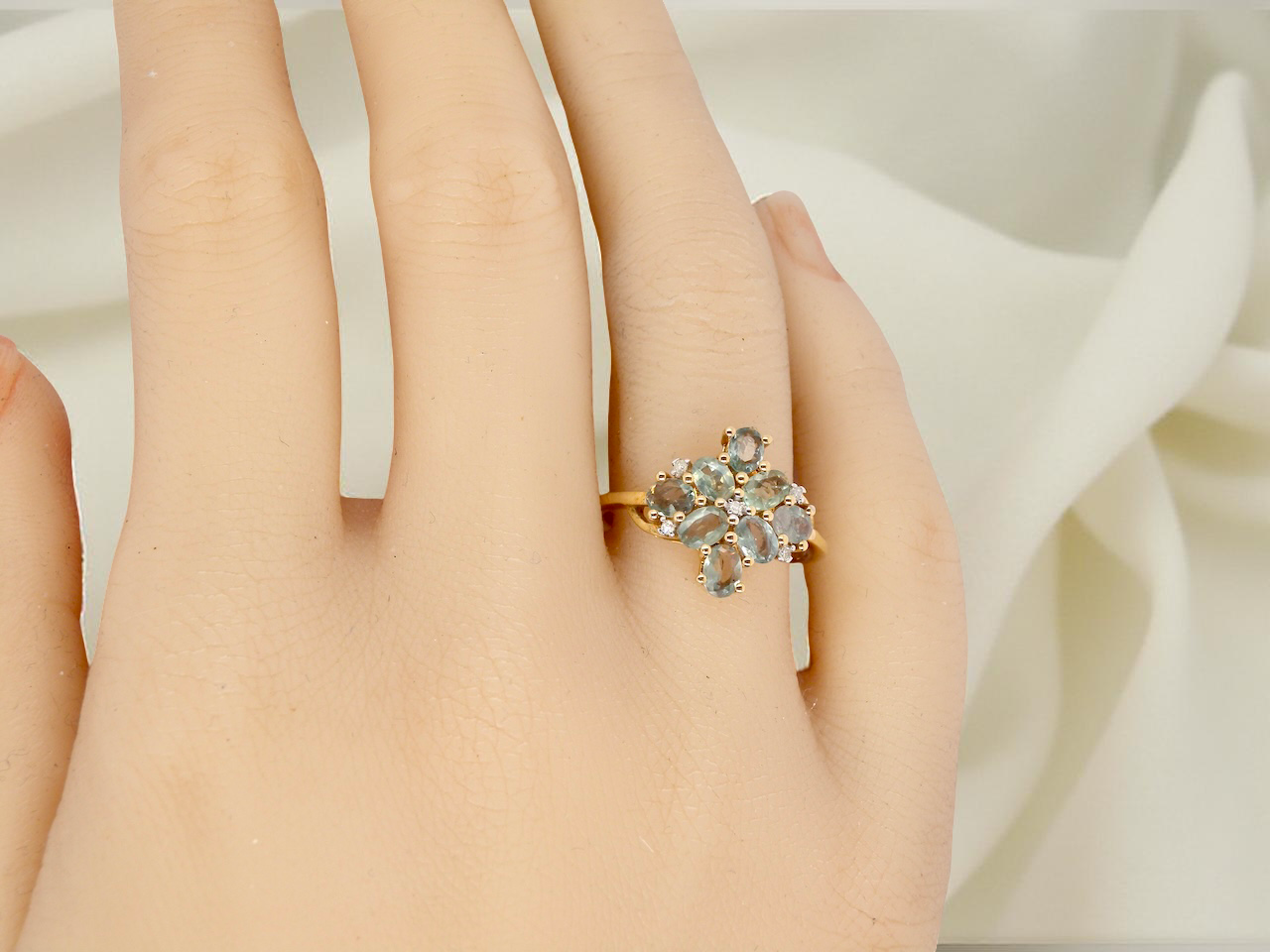 hand  beautiful Alexandrite dress ring 