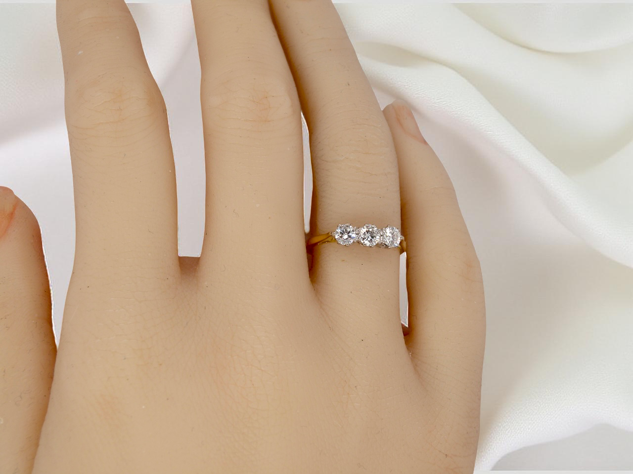 Classic diamond trilogy ring