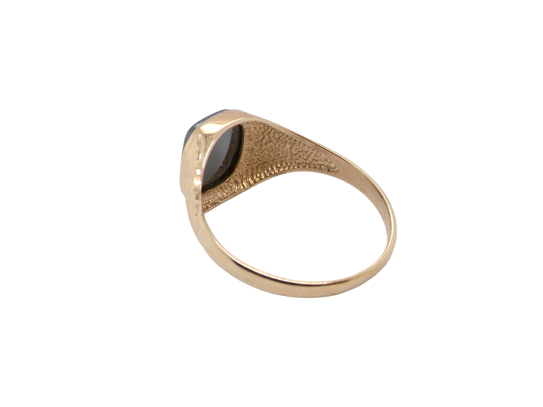 rear A 'Warriors Head' Haematite signet ring