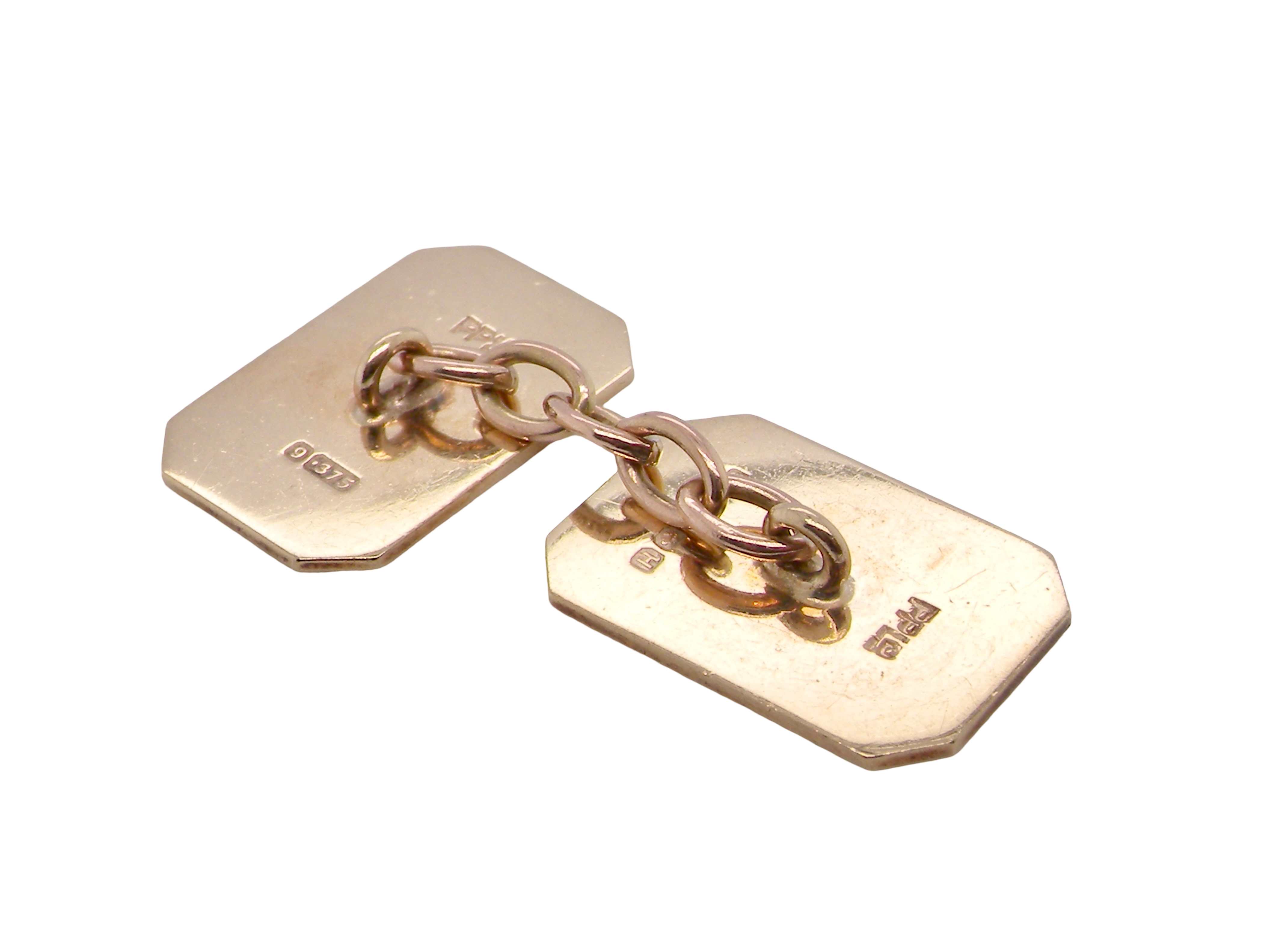 rear A pair of double link cufflinks. Each rectangular in shape, measure 18x12mm.&nbsp;