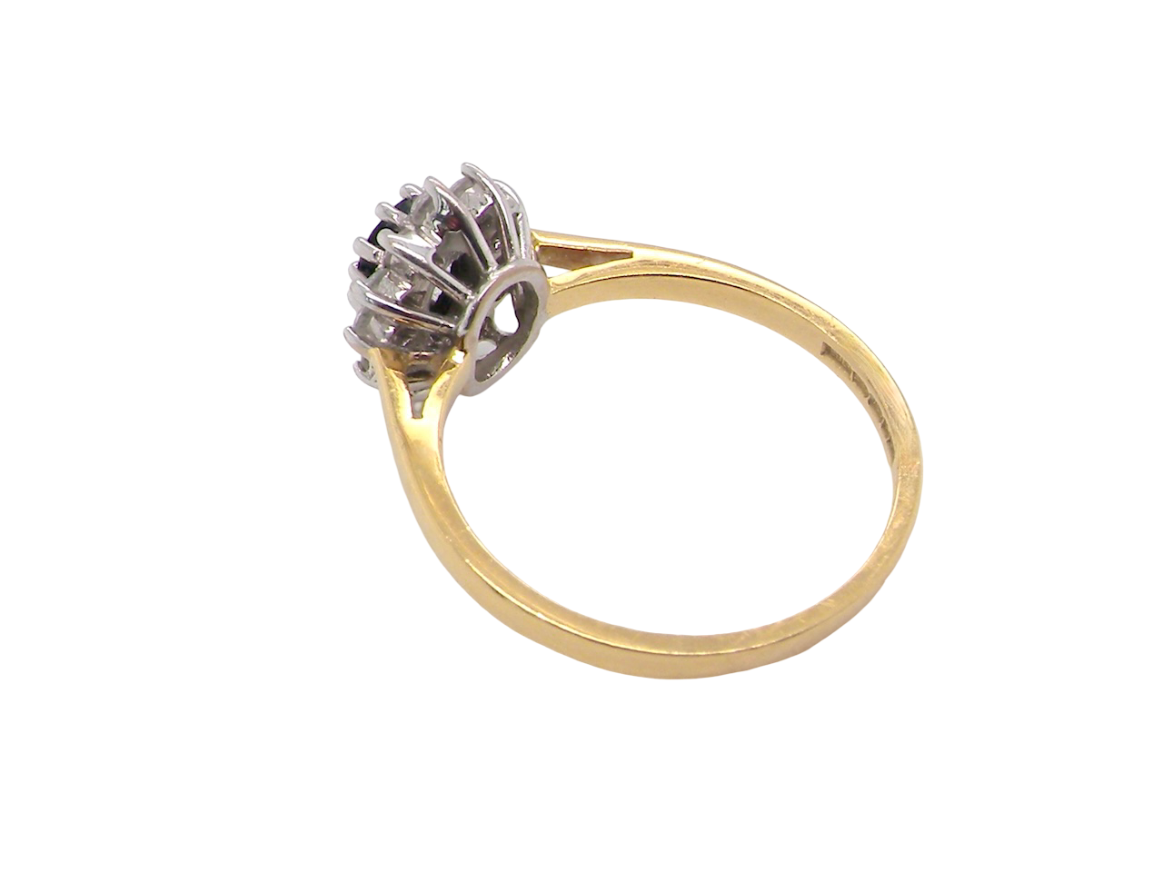 perfect A traditional Sapphire and Diamond ring