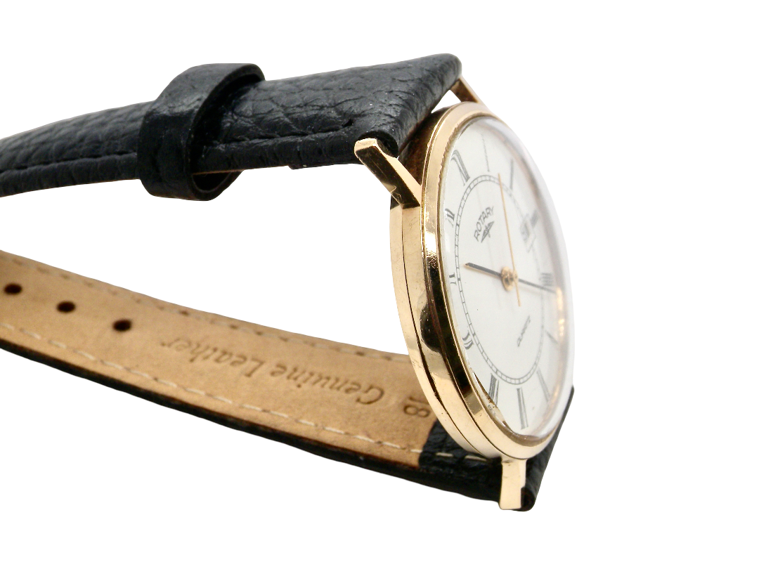 side A gentleman's 9 carat gold wrist watch. Plain white dial with roman numerals, sweep seconds hand, and a calendar date window.

Case measures 32mm. Quartz movement. Signed by Rotary.
