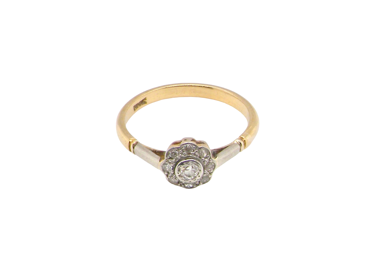 An Early 20th Century Diamond Daisy Cluster Ring – Platinum &amp; 18ct Gold