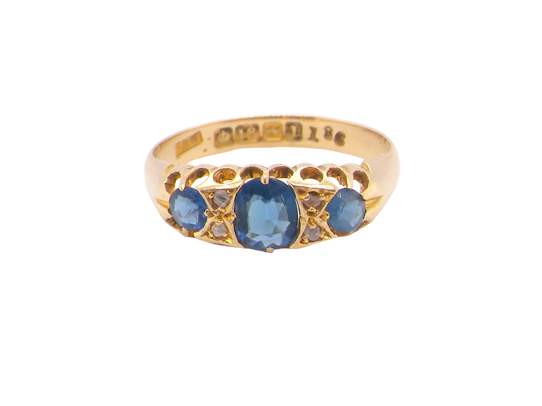 top view A boat shaped ring, hallmarked in the UK, 1910 (Edward VIII last year as King)
