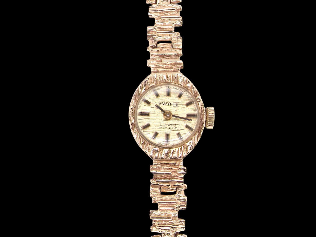 A woman's 9 carat gold wrist watch