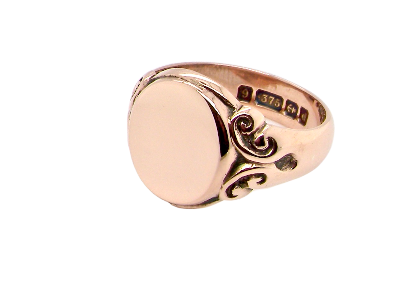 A fine man s antique signet ring