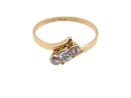 Vintage 18 carat three stone diamond ring