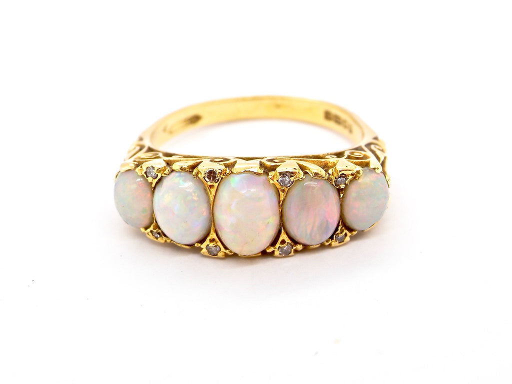18 carat gold vintage opal dress ring