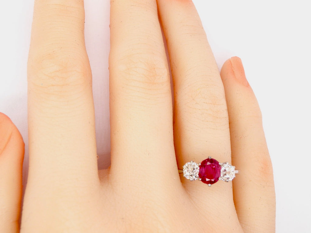 Vint\age ruby and diamond ring