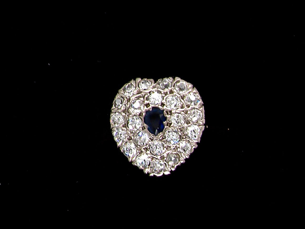 Victorian sapphire and diamond ring