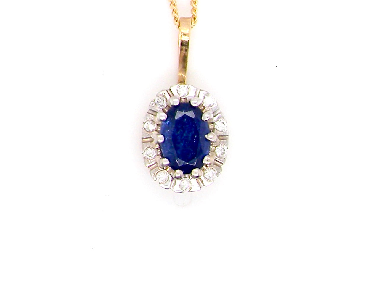 sapphire and diamond pendant 