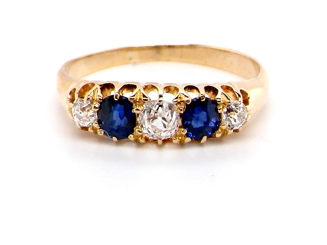 sapphire and diamond ring