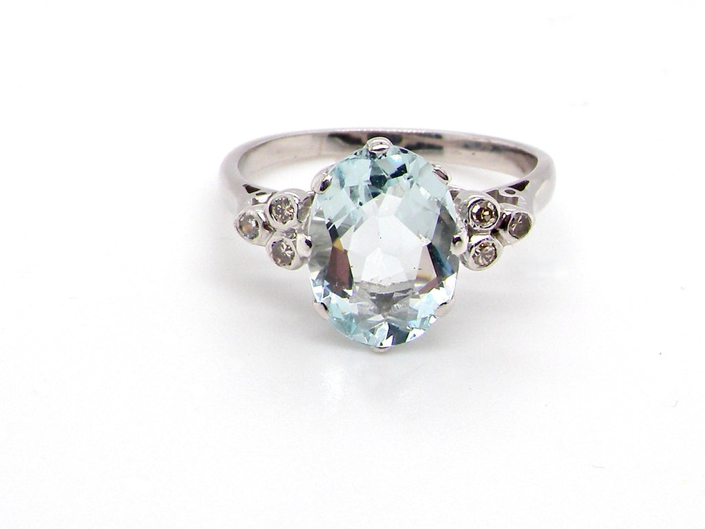 Vintage aquamarine and diamond ring