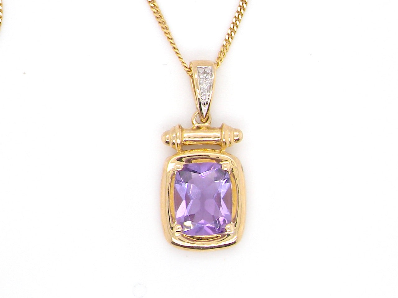 9 carat gold amethyst pendant