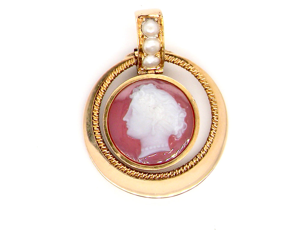 vintage cameo and pearl pendant